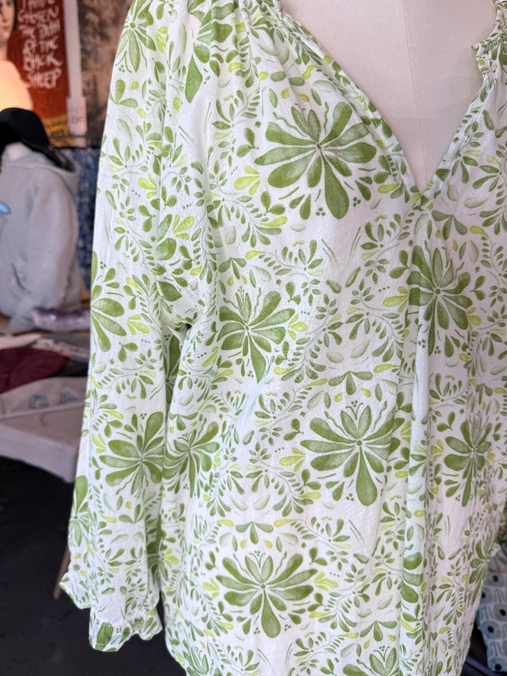 Nimbu Long Sleeve Blouse in Bel Avocado - Picture 3 of 3
